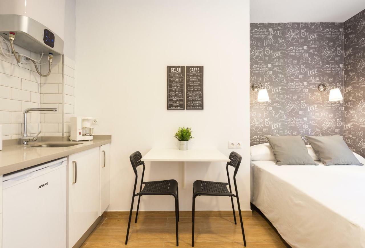 Lu&Cia City Beach Malagueta 2 Malaga Ngoại thất bức ảnh
